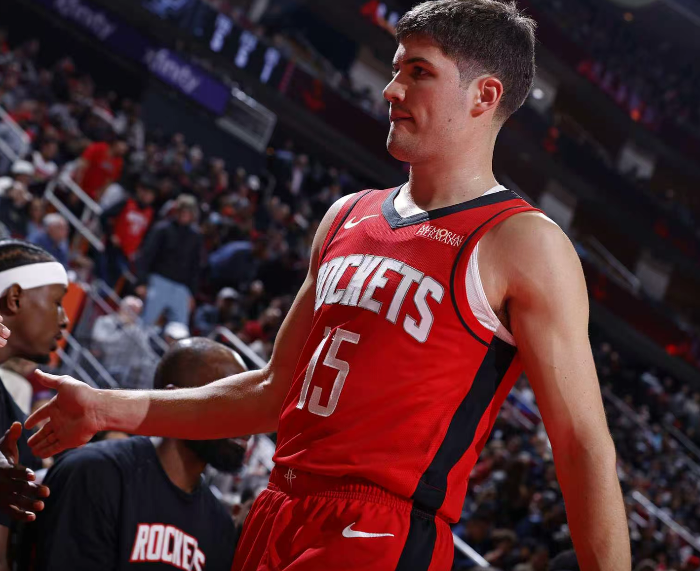 世界杯在线投注-火箭逆转马刺三连胜!谢泼德末节12分成奇兵 申京20+13+9决胜一投